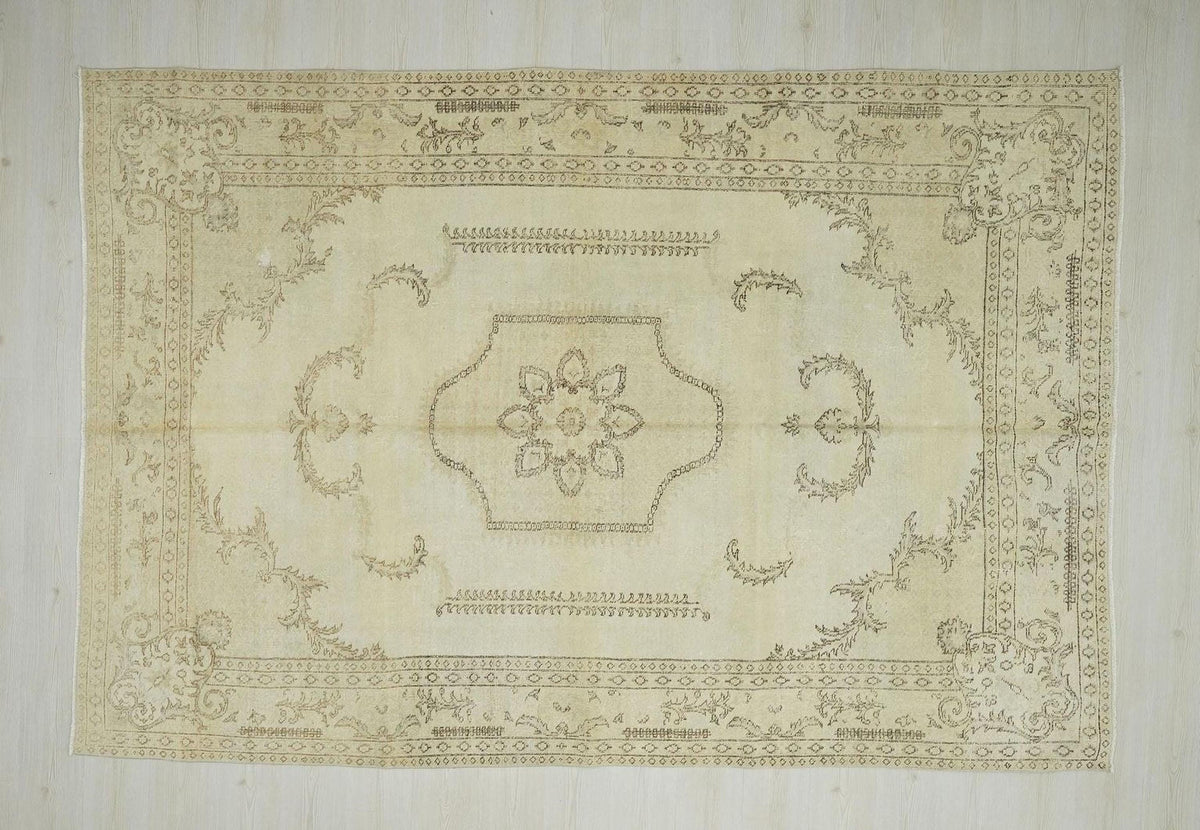Turkish Oushak Rug: Vintage Wool Handmade - Neutral Beige Brown Rugs