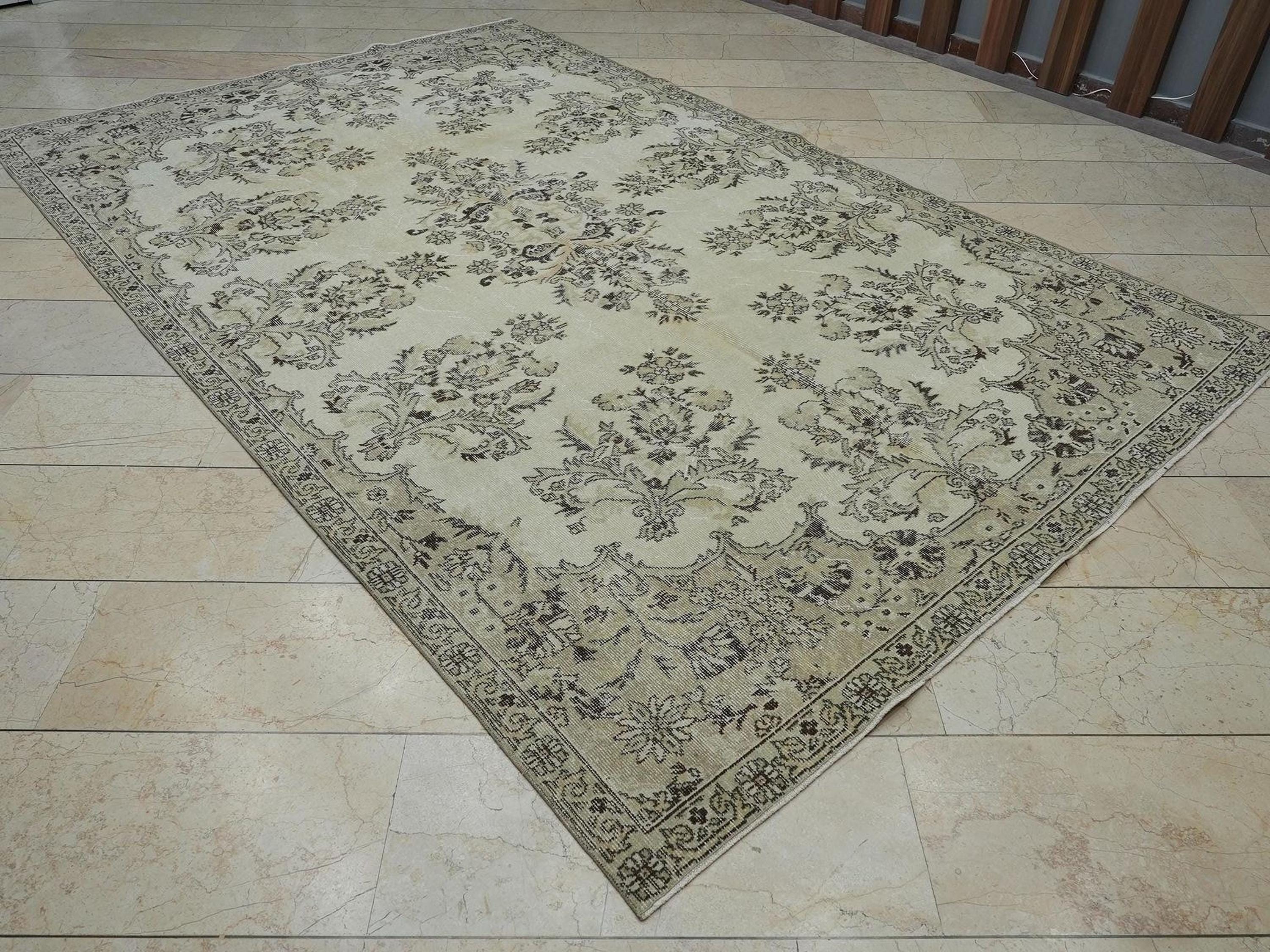 Large Turkish Oushak Rug: Distressed Vintage Wool Bohemian Carpet Rugs, 6,9"x10,7" Feet.