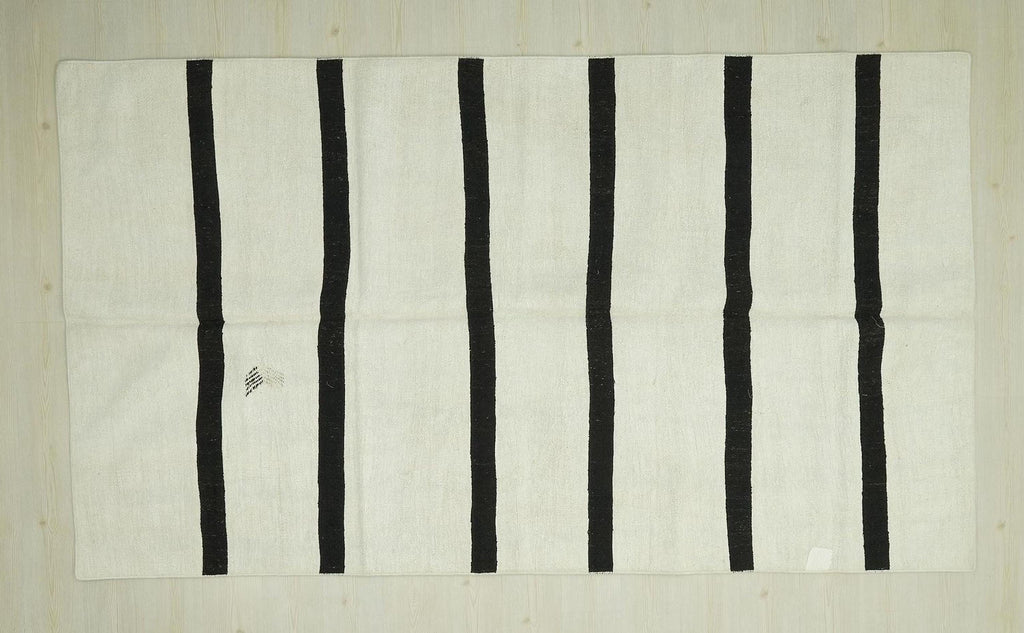 Patchwork Turkish Kilim Rug: Seasonal Decor Minimal Style Stripe Rugs, 6x10 Feet.