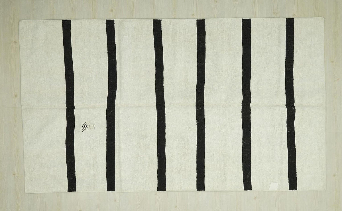 Patchwork Turkish Kilim Rug: Seasonal Decor Minimal Style Stripe Rugs, 6x10 Feet.