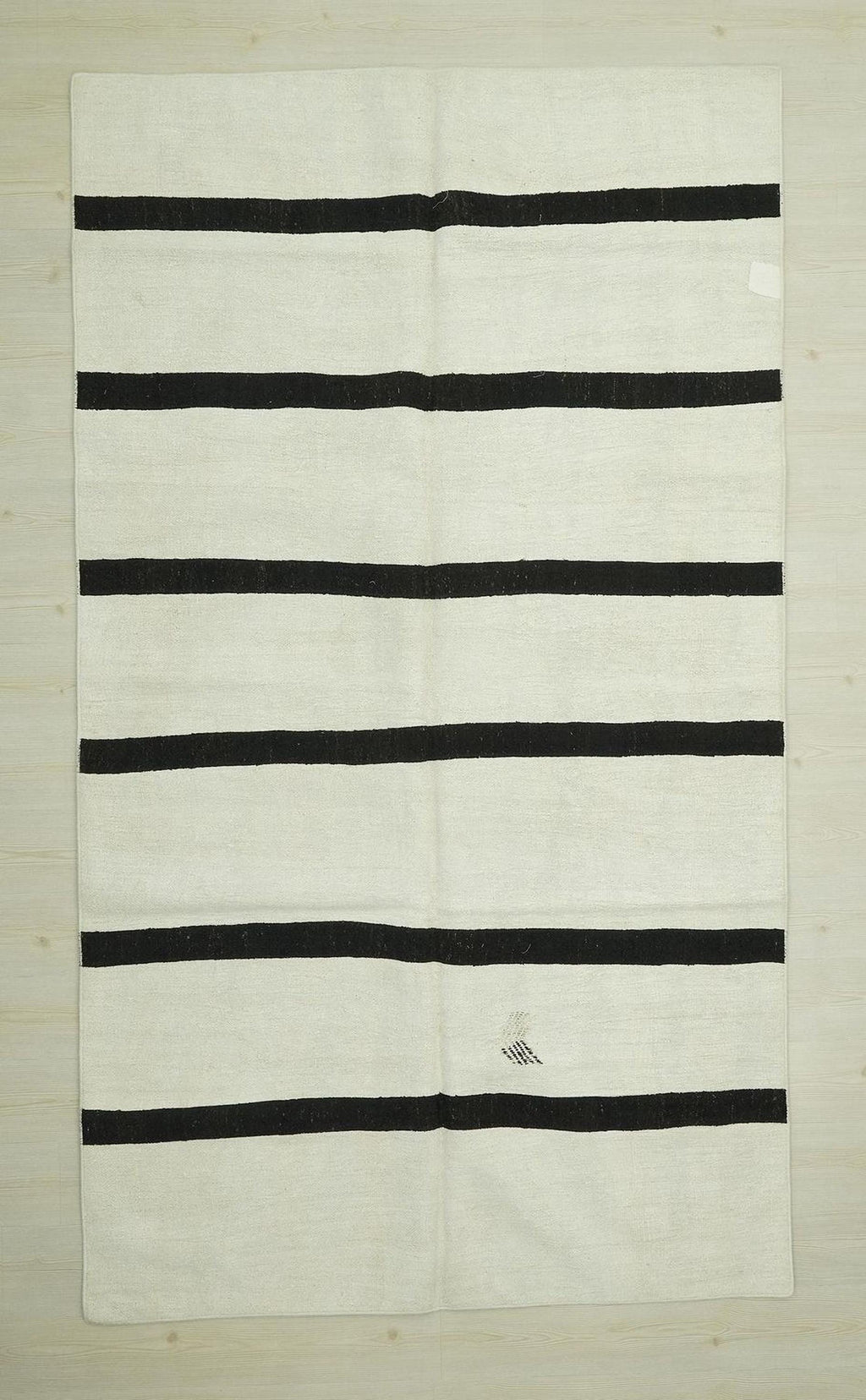 Patchwork Turkish Kilim Rug: Seasonal Decor Minimal Style Stripe Rugs, 6x10 Feet.