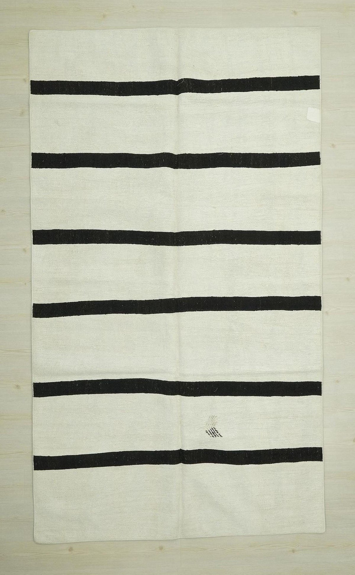 Patchwork Turkish Kilim Rug: Seasonal Decor Minimal Style Stripe Rugs, 6x10 Feet.