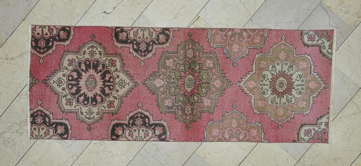 Salmon Pink Oushak Rug Runner: Vintage Turkish Wool Carpet Rugs, 2,6"x7" Feet.