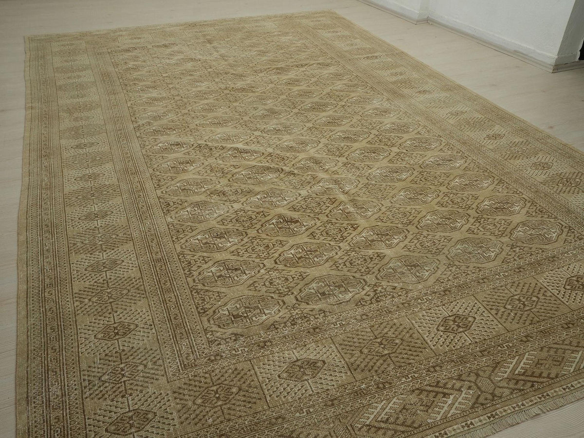 Oversize Vintage Wool Rug 8x12.6: Beige Oriental Farmhouse Carpet