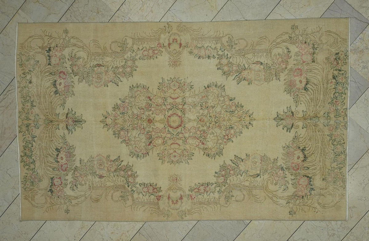 Small Vintage Oushak Rug: Turkish Handmade Wool Rugs 4,11"x8,3" ft