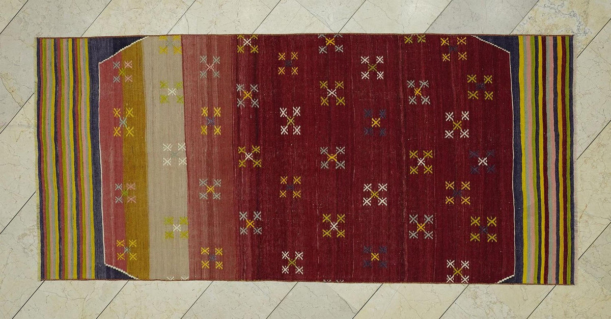 Red Kilim Runner: Vintage Turkish Handmade Wool Rug 3,9"x8,3" Feet.