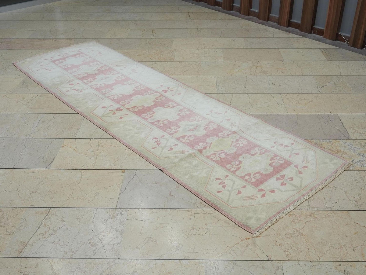 Wool Oushak Rug Runner: Turkish Handmade Anatolian Carpet Rugs, 2,7"x8,8" Feet.