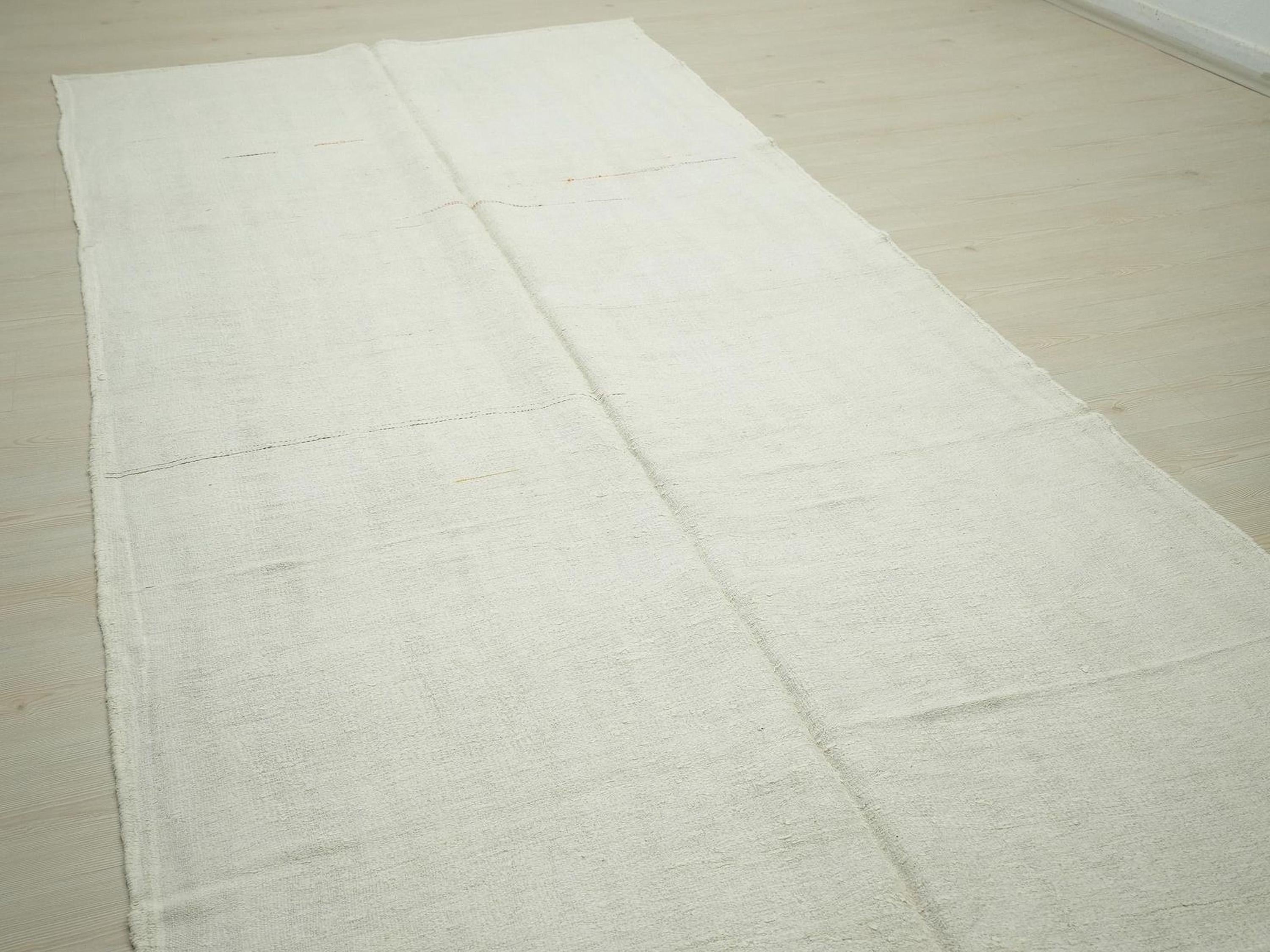 Handmade Hemp Kilim Rug: Plain Off White Flat Weave Scandinavian Style Rugs, 5"x10.3" Feet.