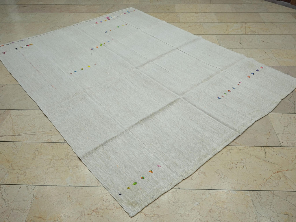 Eco-Friendly Plain Off White Turkish Hemp Kilim Rug,5.5x7.4 Ft,Mid Century Modern Rugs.