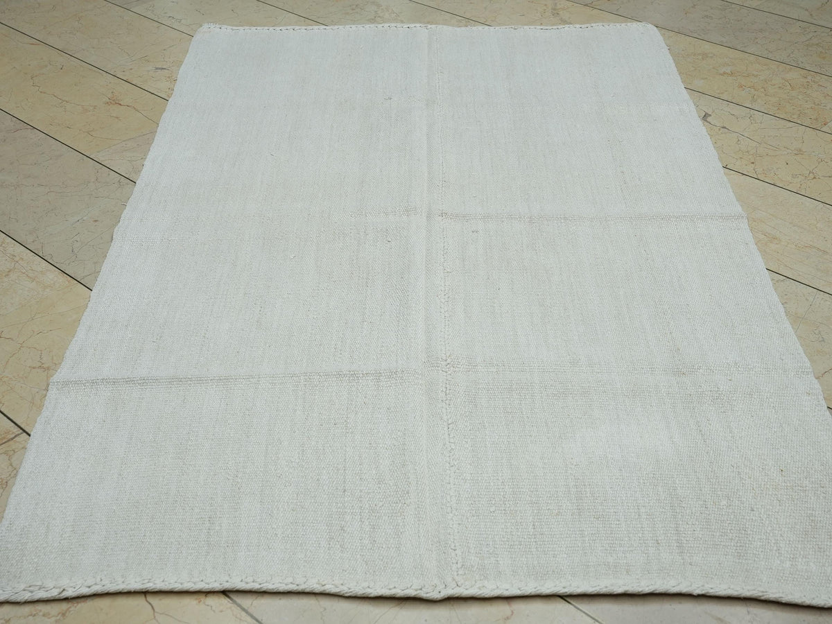 Plain Off White Hemp Kilim Rug: 4.3"x6,9" Ft,Minimalist Organic Turkish Rugs.
