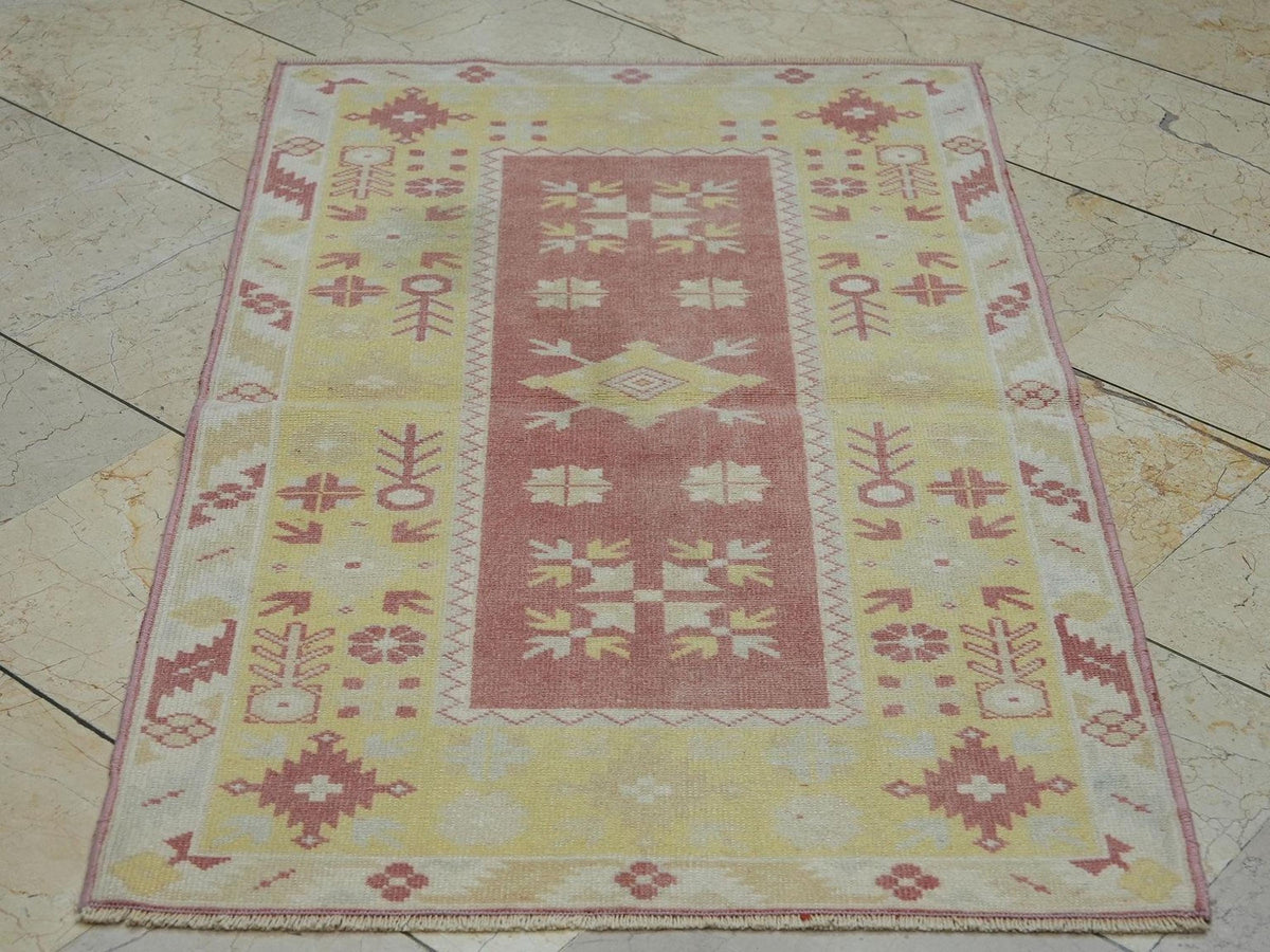 Wool Vintage Handmade Turkish Rug: 2.6x4.4 Ft,Small Home Living Kid Room Decor Rugs.