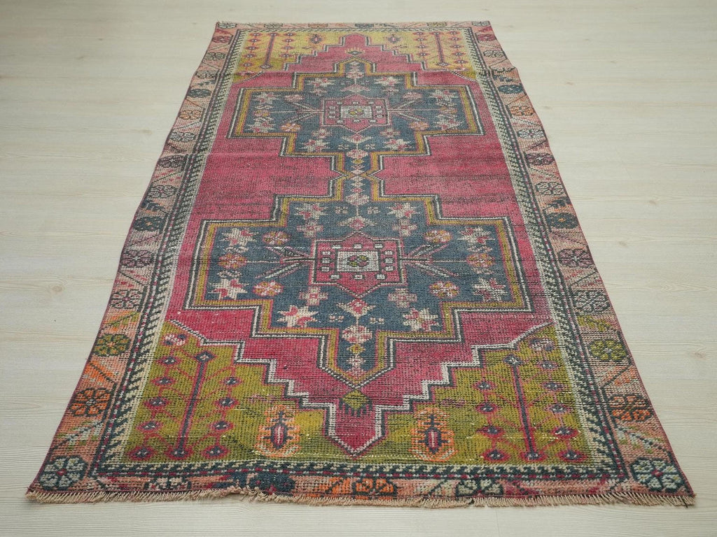 Vintage Oushak Rug: Mid-Century Modern Turkish Wool Carpet Rugs, 3,8"x7,7" Feet.