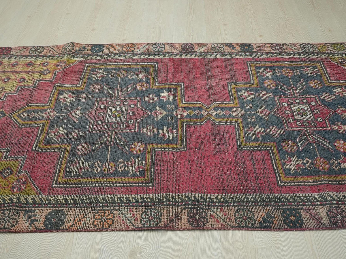 Vintage Oushak Rug: Mid-Century Modern Turkish Wool Carpet Rugs, 3,8"x7,7" Feet.