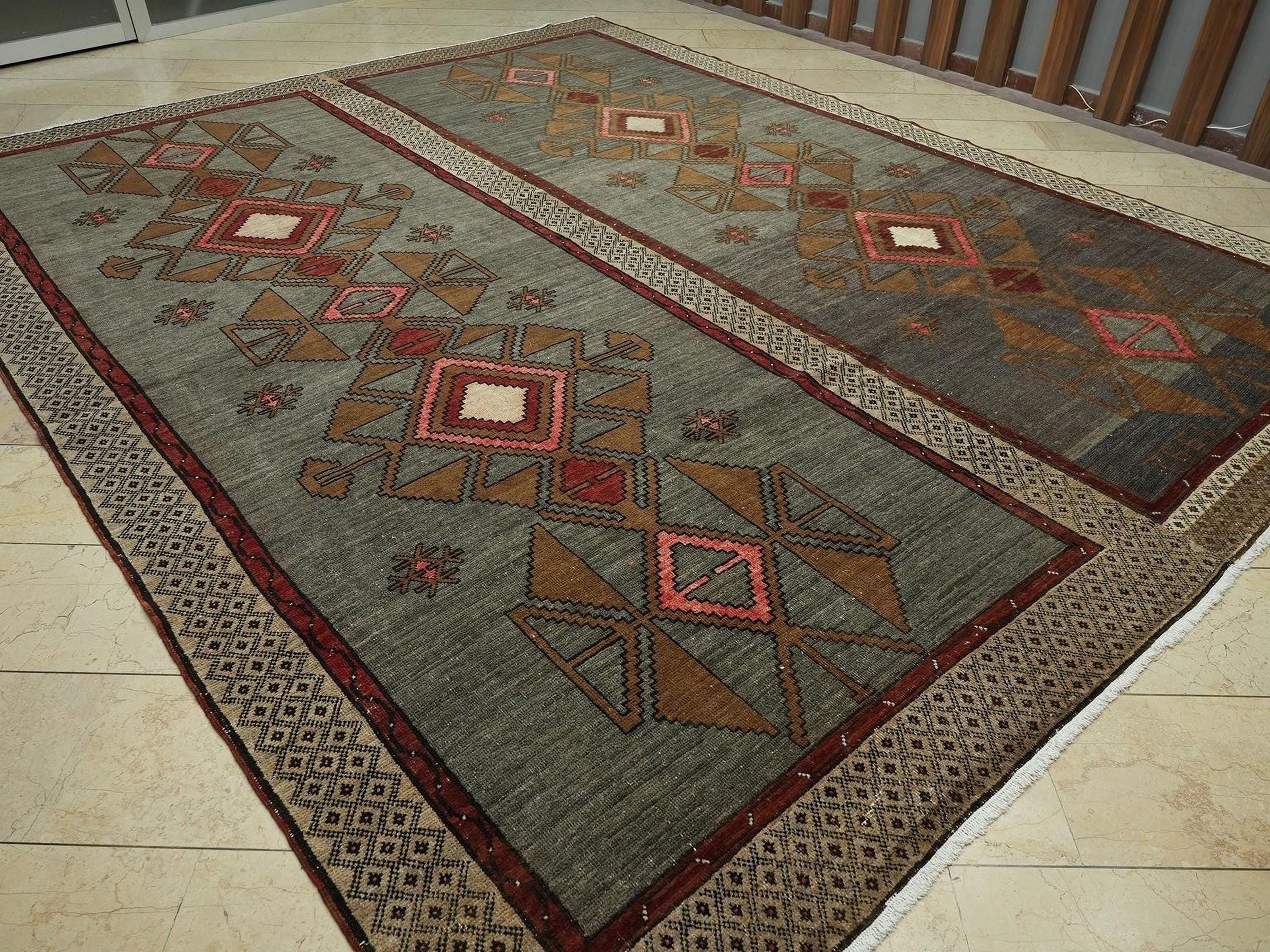 10x14 Handmade Gray Kars Rug: Vintage Wool Turkish Carpet Rugs.