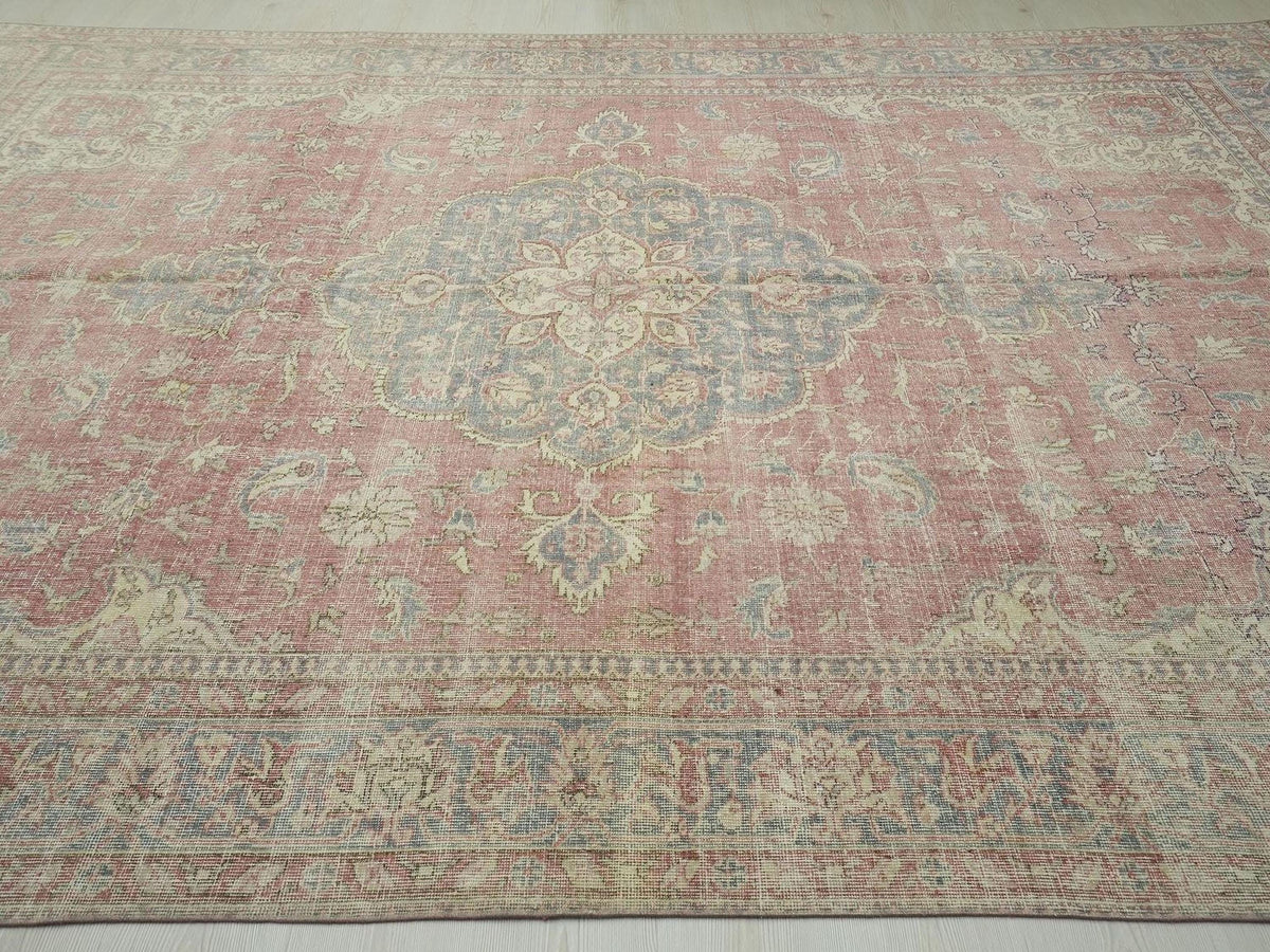 Handwoven Vintage Oushak Rug: 8x12 Turkish Wool Carpet,Seasonal Decor Oversize Rugs.
