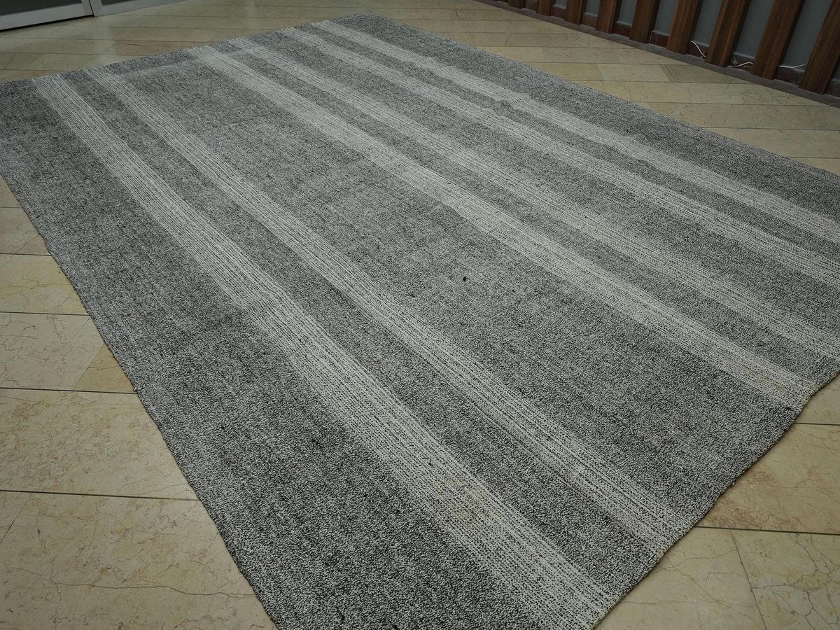 Oversized White Stripe Kilim Rug: Flat Weave Cotton & Goat Hair (8,10"x13" Feet)