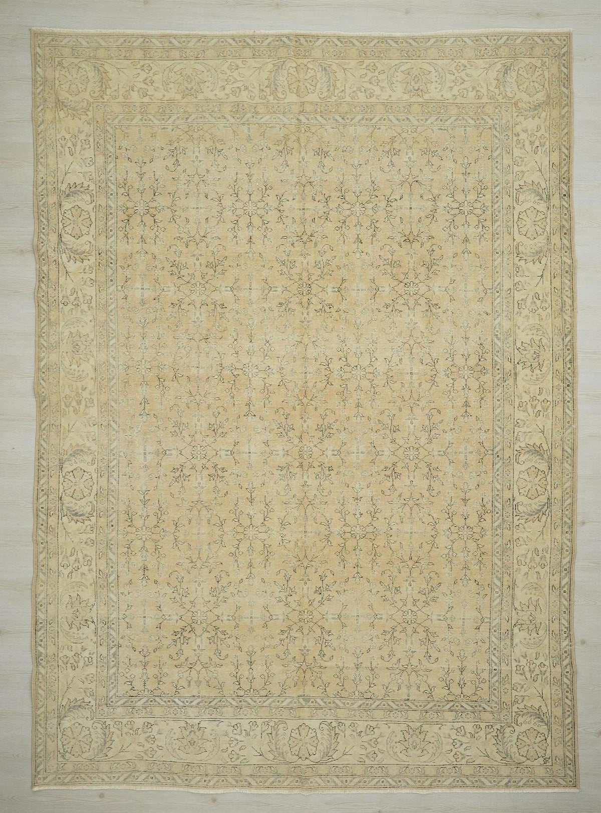 8x12 Floral Oushak Rug: Vintage Turkish Wool Carpet Minimalist Decor.