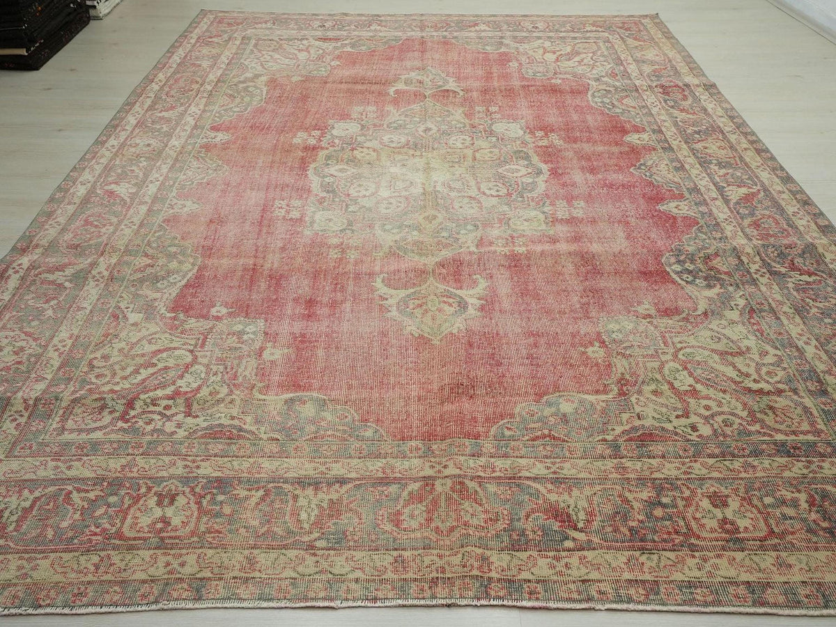 Geometric Oversize Vintage Turkish Oushak Rug: 8x11.4 Feet,Handwoven Wool On Cotton Floral Rugs.