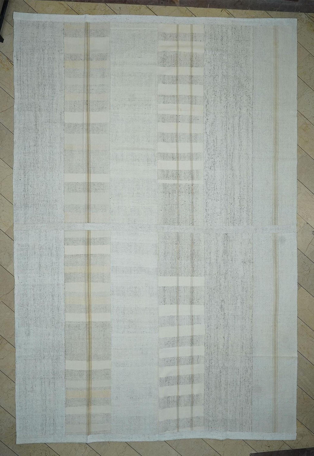 Oversize Striped Cotton Rug: Minimalist Living Room Decor 11x17 Feet