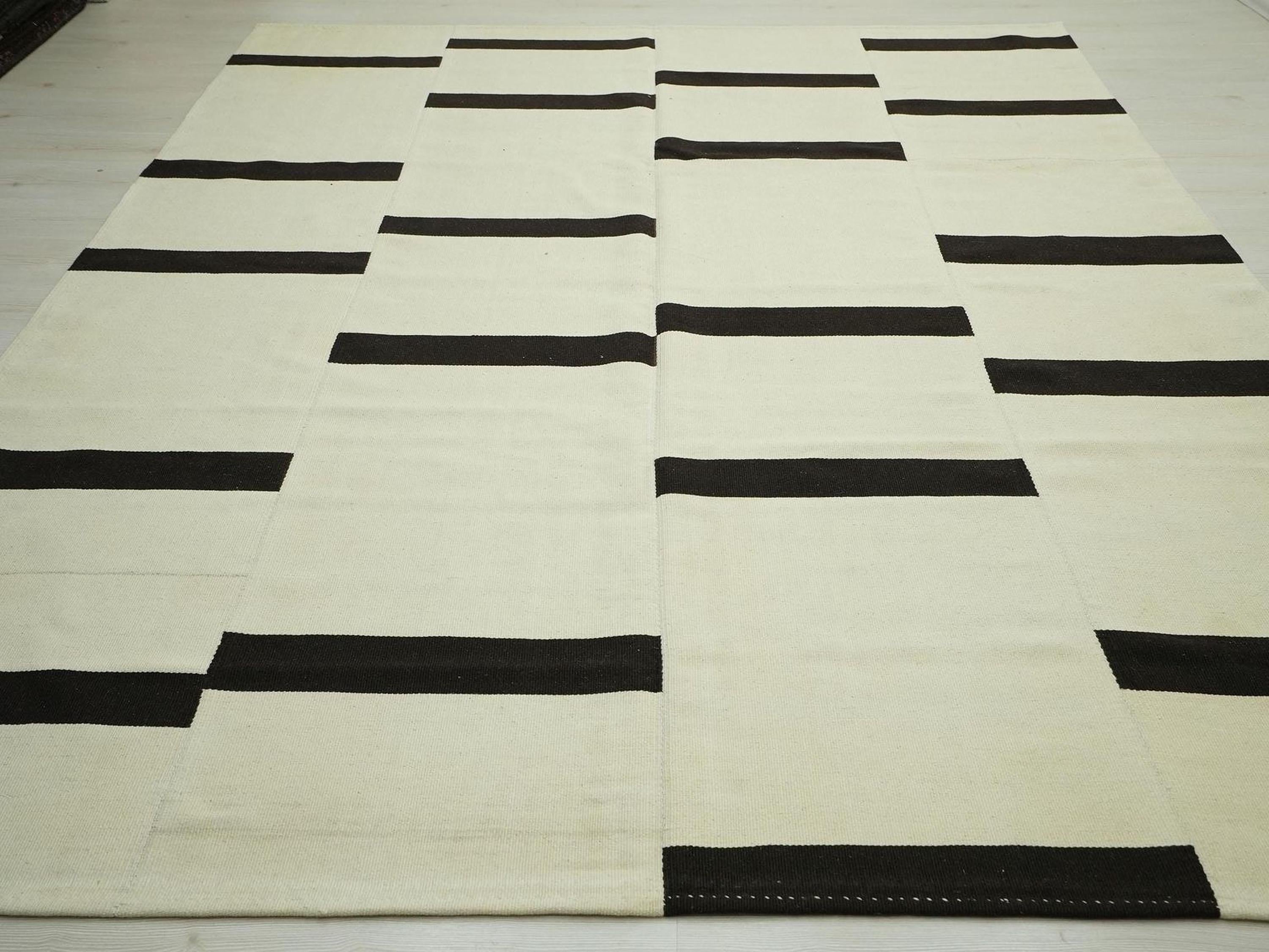 8x10 Black and White Wool Kilim Rug: Scandinavian Minimalist Decor