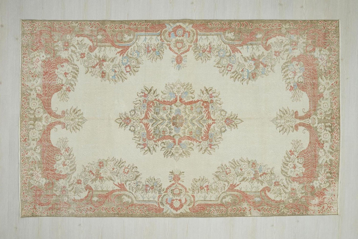 Vintage Oushak Turkish Rug: 6'x9.6' Ft,Short Pile Area Carpet Rugs.