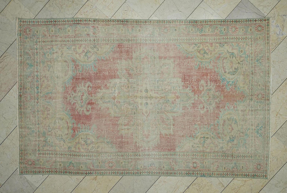 Vintage Wool Oushak Turkish Rug: Bohemian Style Decor Carpet Rugs, 5,5"x8,8" Feet.