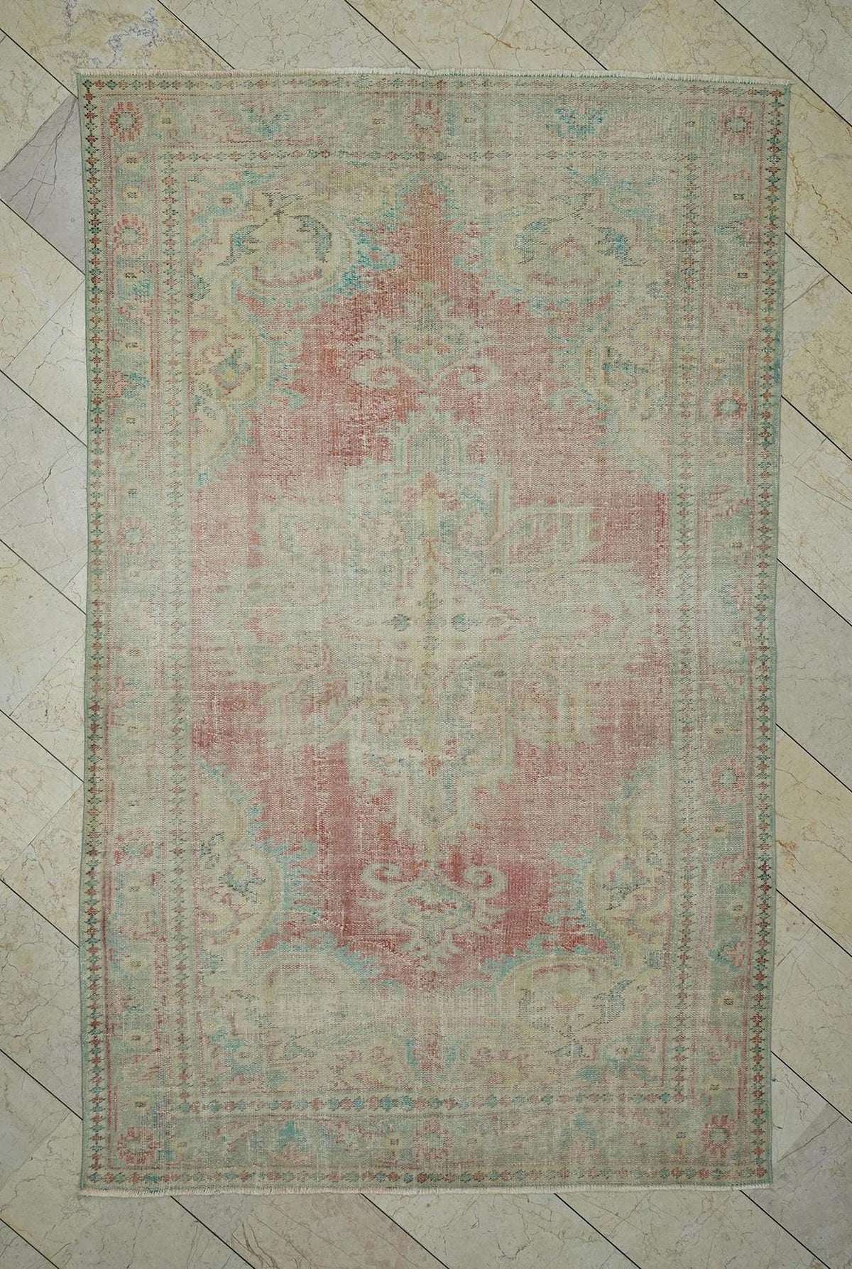 Vintage Wool Oushak Turkish Rug: Bohemian Style Decor Carpet Rugs, 5,5"x8,8" Feet.