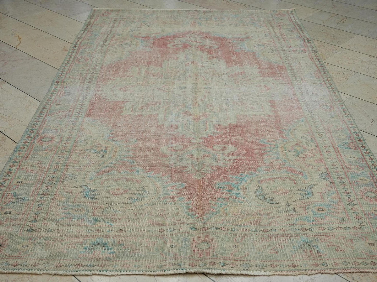 Vintage Wool Oushak Turkish Rug: Bohemian Style Decor Carpet Rugs, 5,5"x8,8" Feet.
