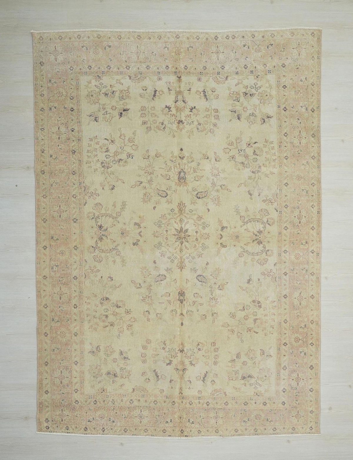 Handmade Vintage Turkish Oushak Rug: Wool Geometric Floral Carpet Rugs, 6.7x9.4 ft.
