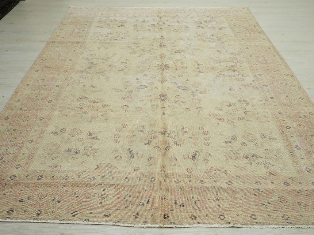 Handmade Vintage Turkish Oushak Rug: Wool Geometric Floral Carpet Rugs, 6.7x9.4 ft.