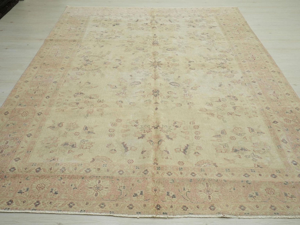 Handmade Vintage Turkish Oushak Rug: Wool Geometric Floral Carpet Rugs, 6.7x9.4 ft.