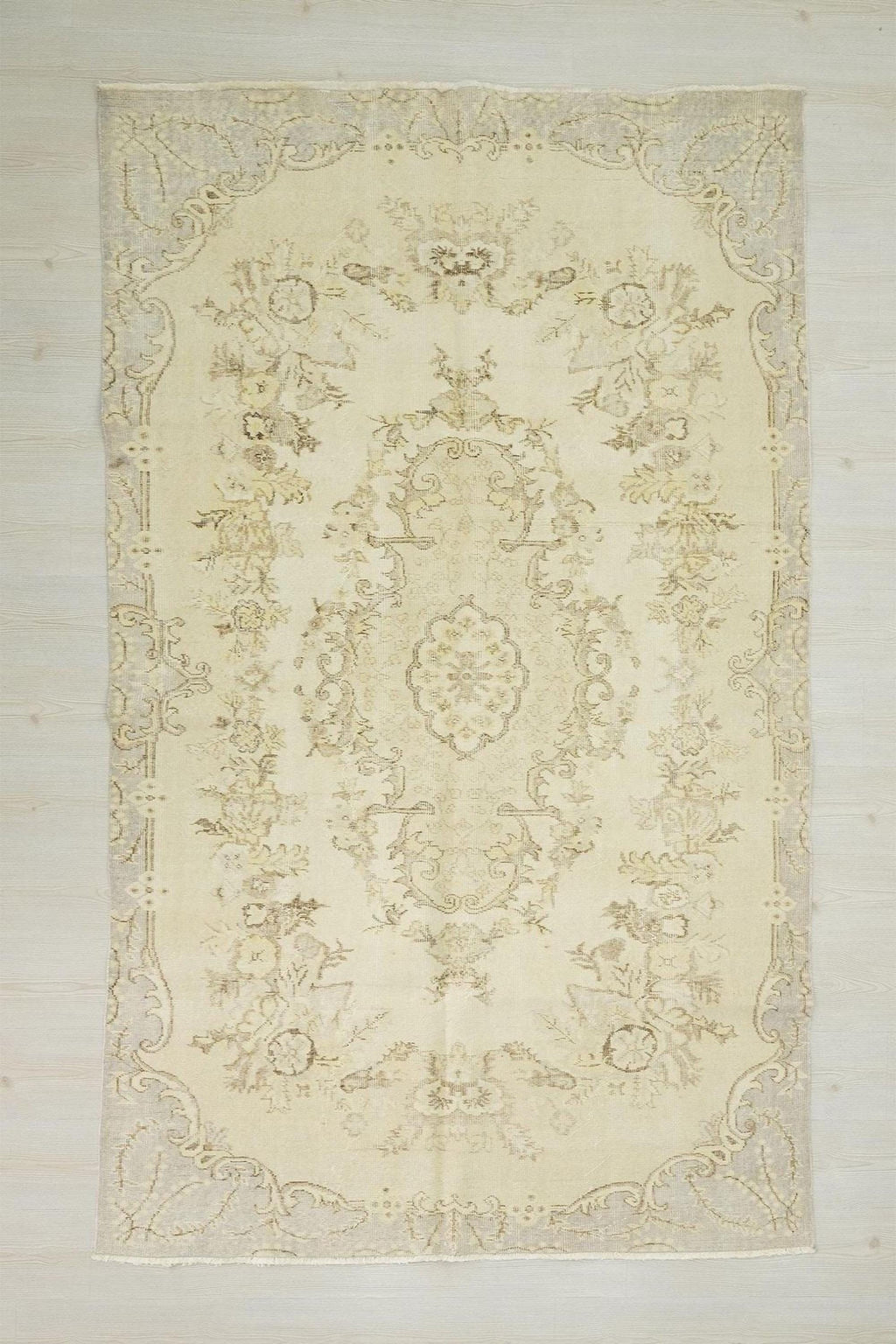 5x8 Vintage Neutral Oushak Rug: Turkish Wool Floral Carpet Rugs.