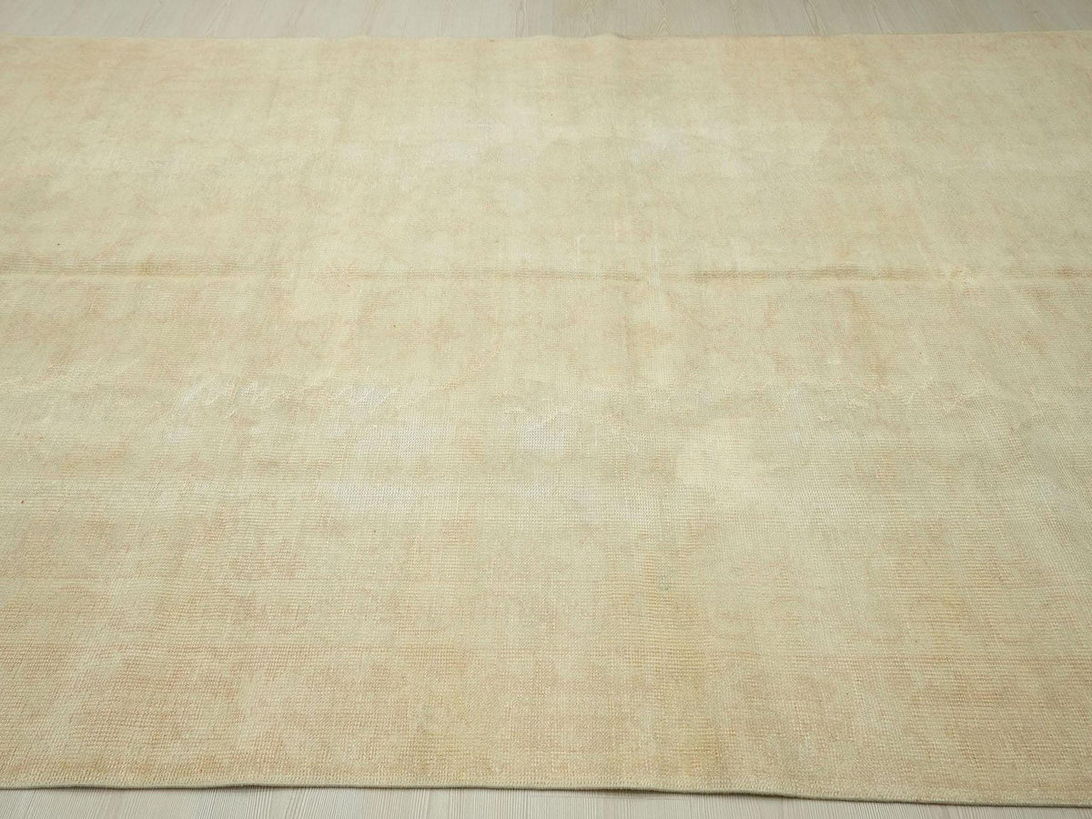 Vintage Oushak Rug: Mid-Century Modern Turkish Wool Carpet (6.3x10 ft)