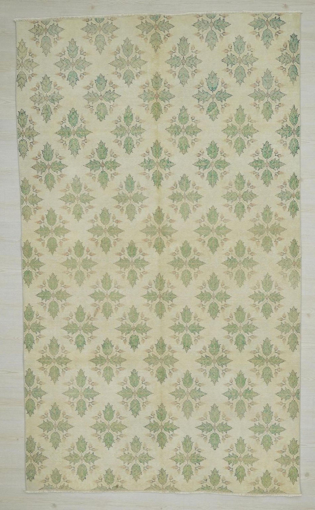 Vintage Oushak Rug: Green Beige Turkish Wool Carpet (5,4"x9,1" Feet)