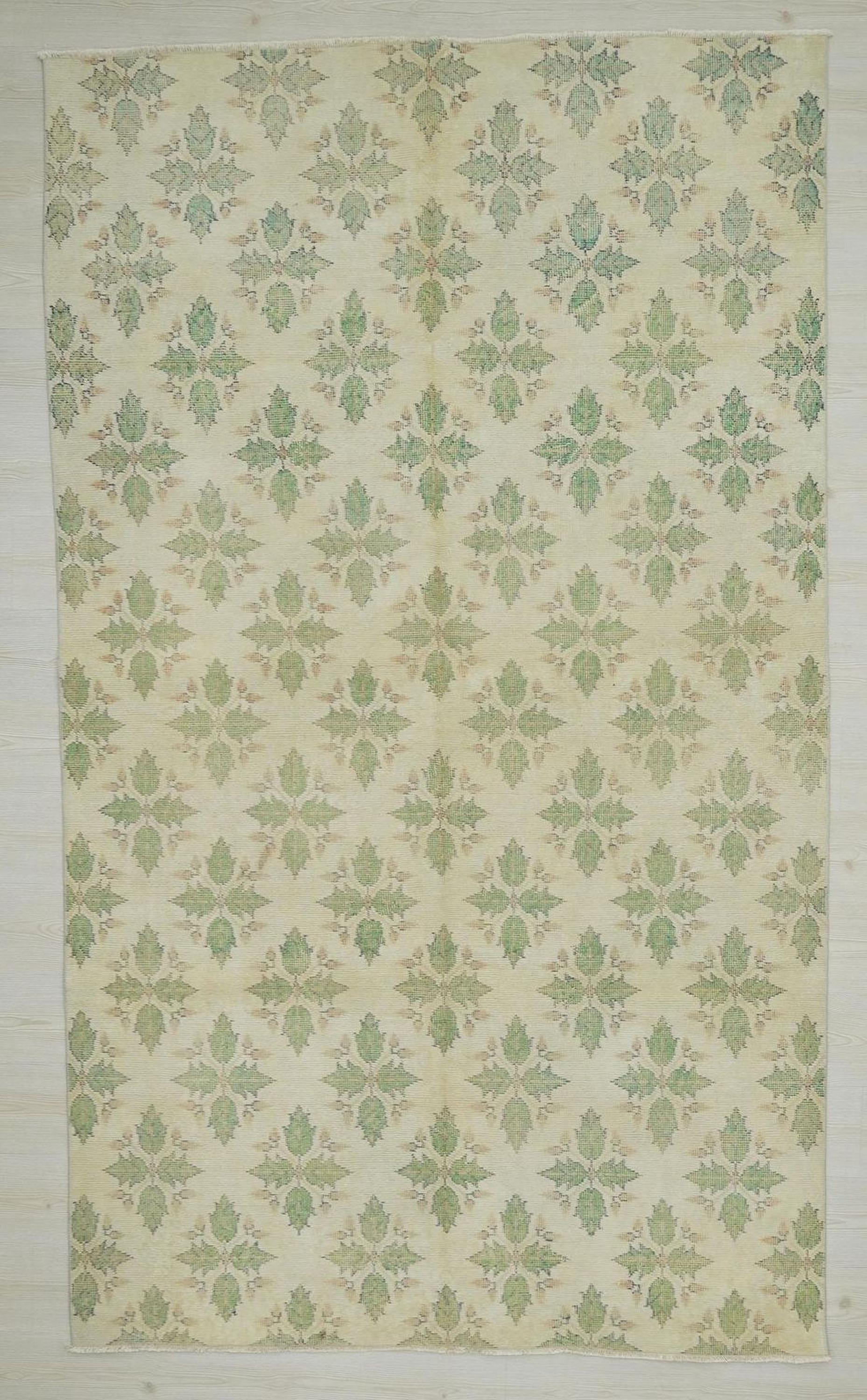 Vintage Oushak Rug: Green Beige Turkish Wool Carpet (5,4"x9,1" Feet)