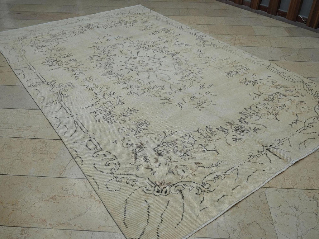 Handmade Oushak Wool Rug: Large Vintage Turkish Carpet, 6.7x10.4 ft