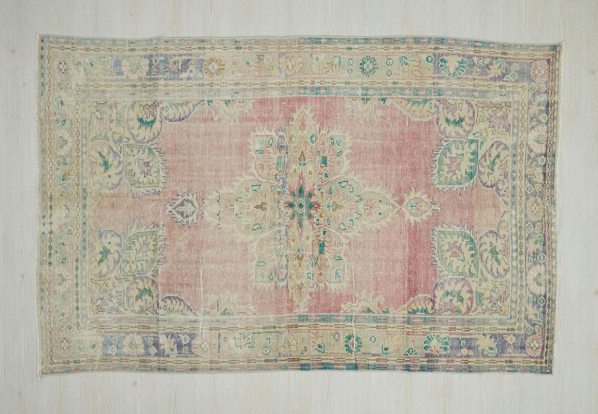 Vintage Oushak Rug: 5.6"x8.6' Mid-Century Turkish Wool Carpet