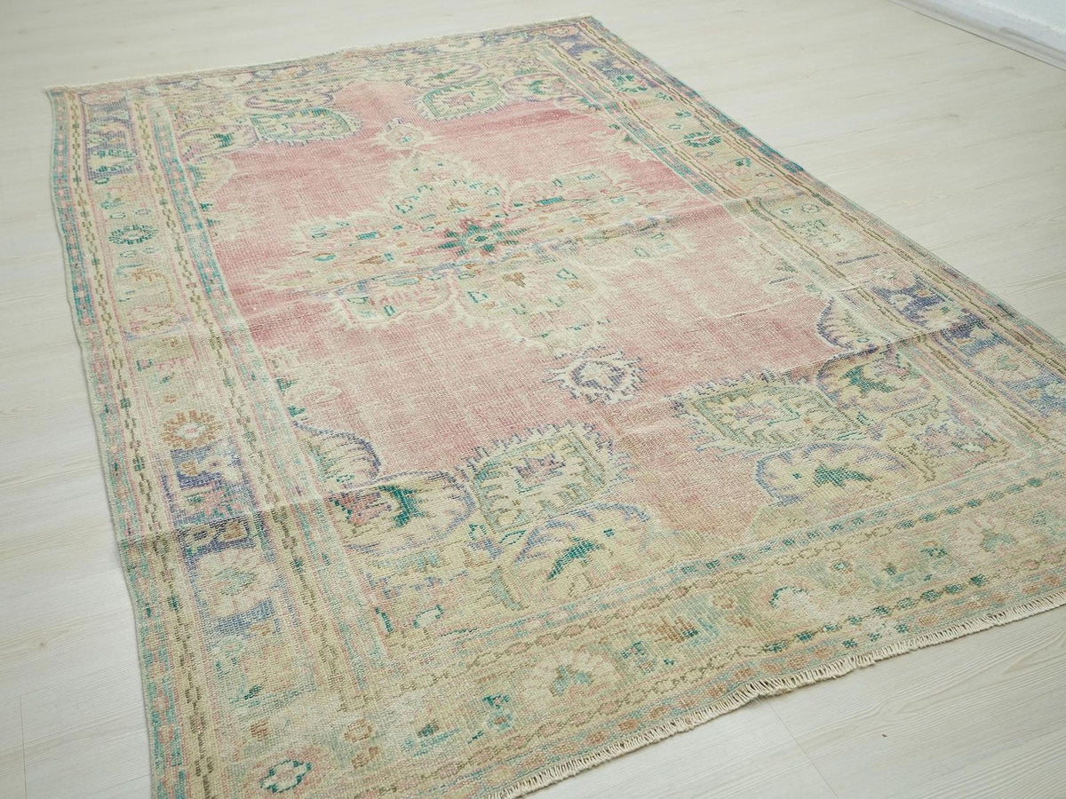 Vintage Oushak Rug: 5.6"x8.6' Mid-Century Turkish Wool Carpet