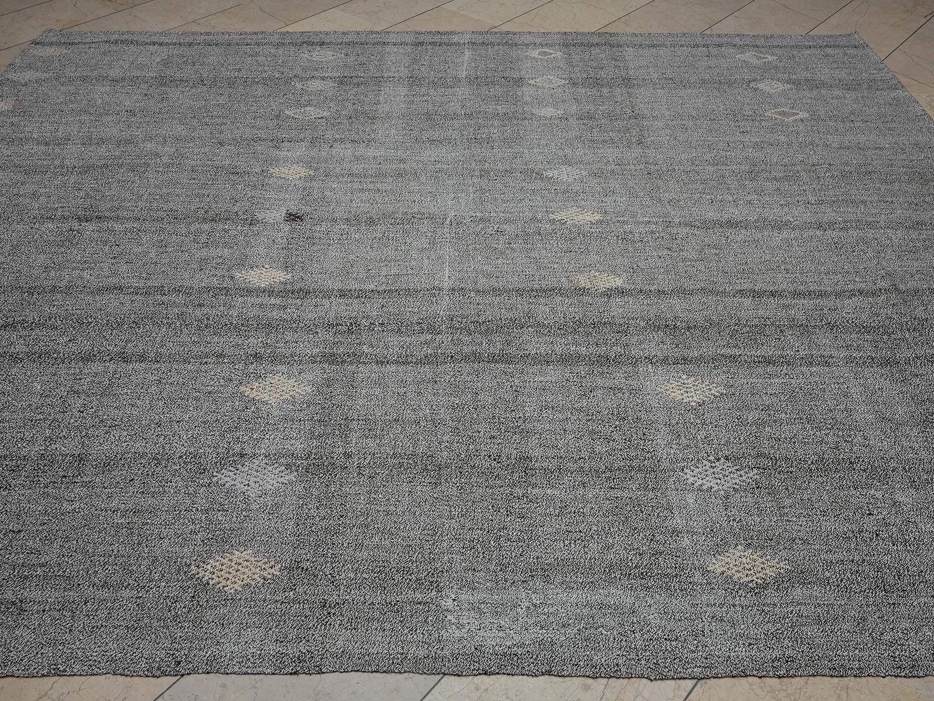 8x10 Scandinavian Style Home Decor - Natural Gray Flat-weave Turkish Kilim Rug.