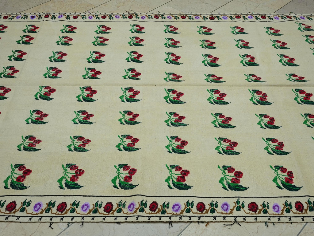 Cherry Pattern Kilim Rug: Embroidered Wool Wall Hanging Turkish Rugs, 5.2x7.5 ft.