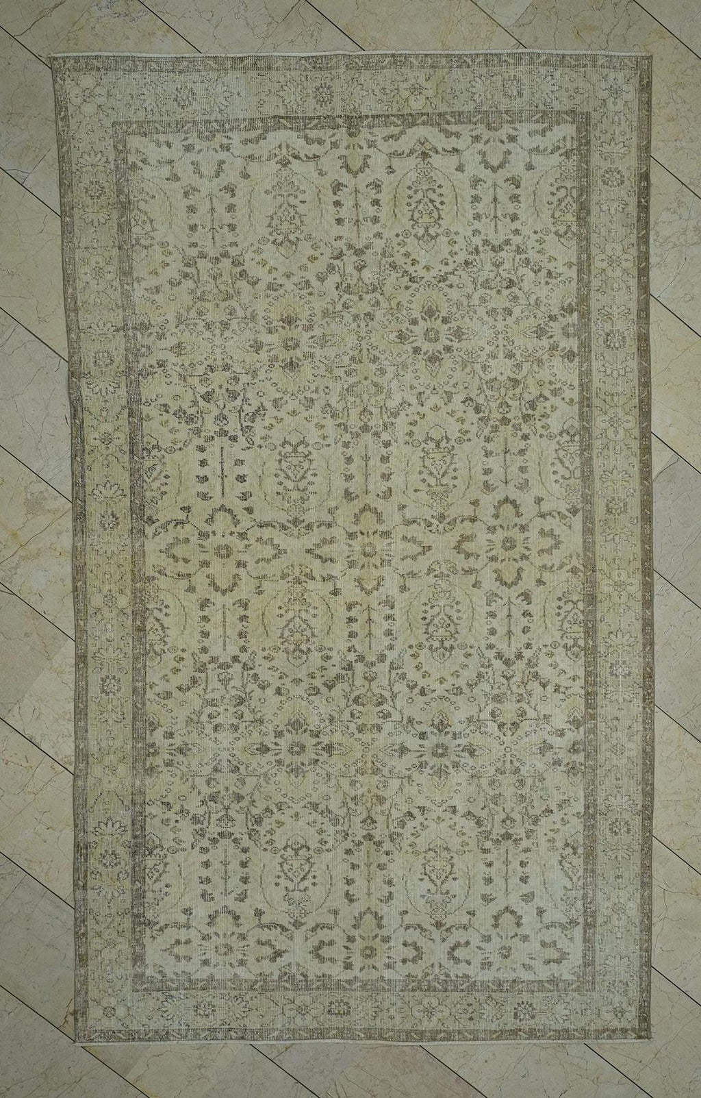 Vintage Oushak Turkish Rug: Brown Beige Wool Carpet (5,5"x9,4" Feet)