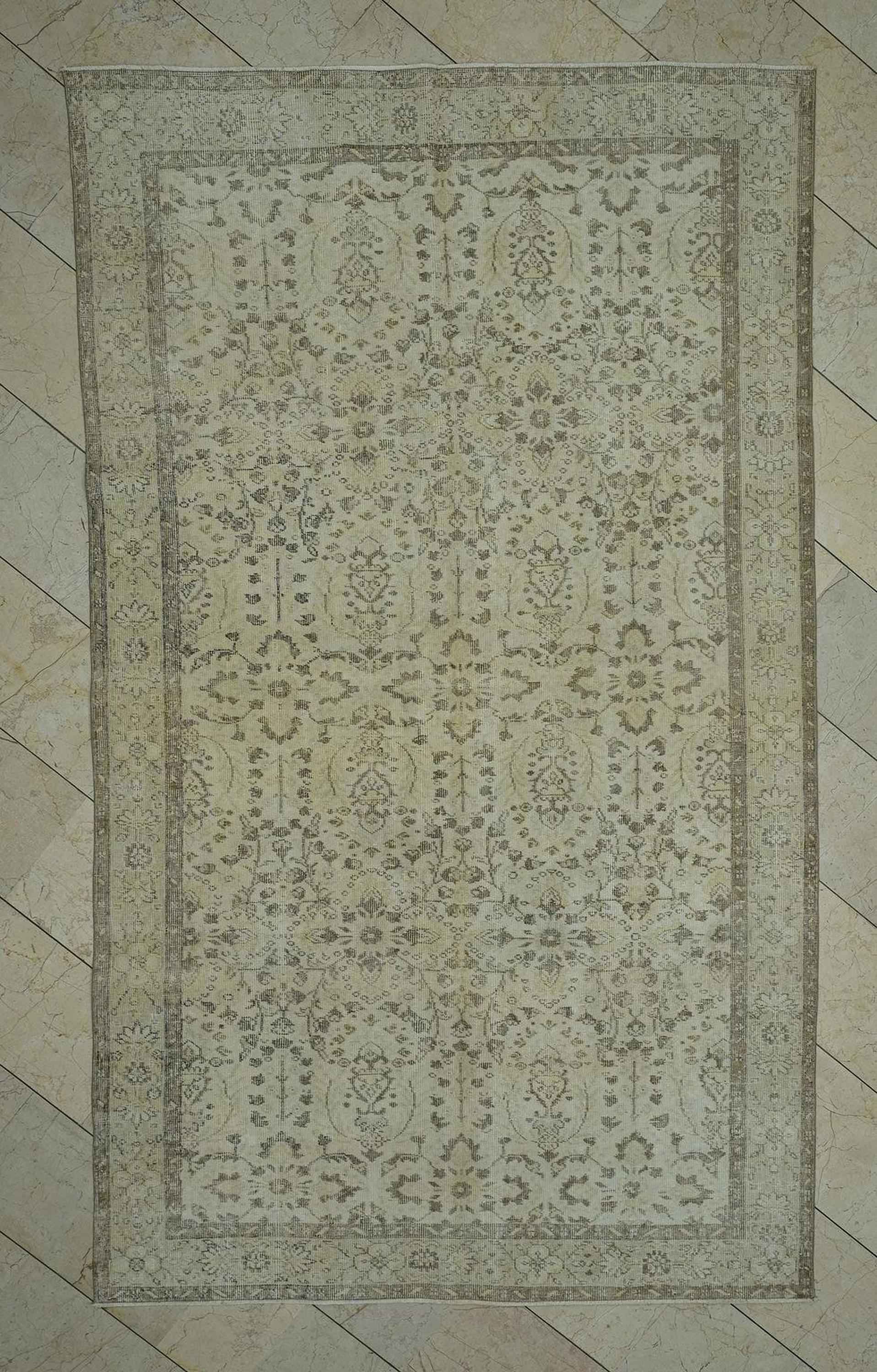 Vintage Oushak Turkish Rug: Brown Beige Wool Carpet (5,5"x9,4" Feet)