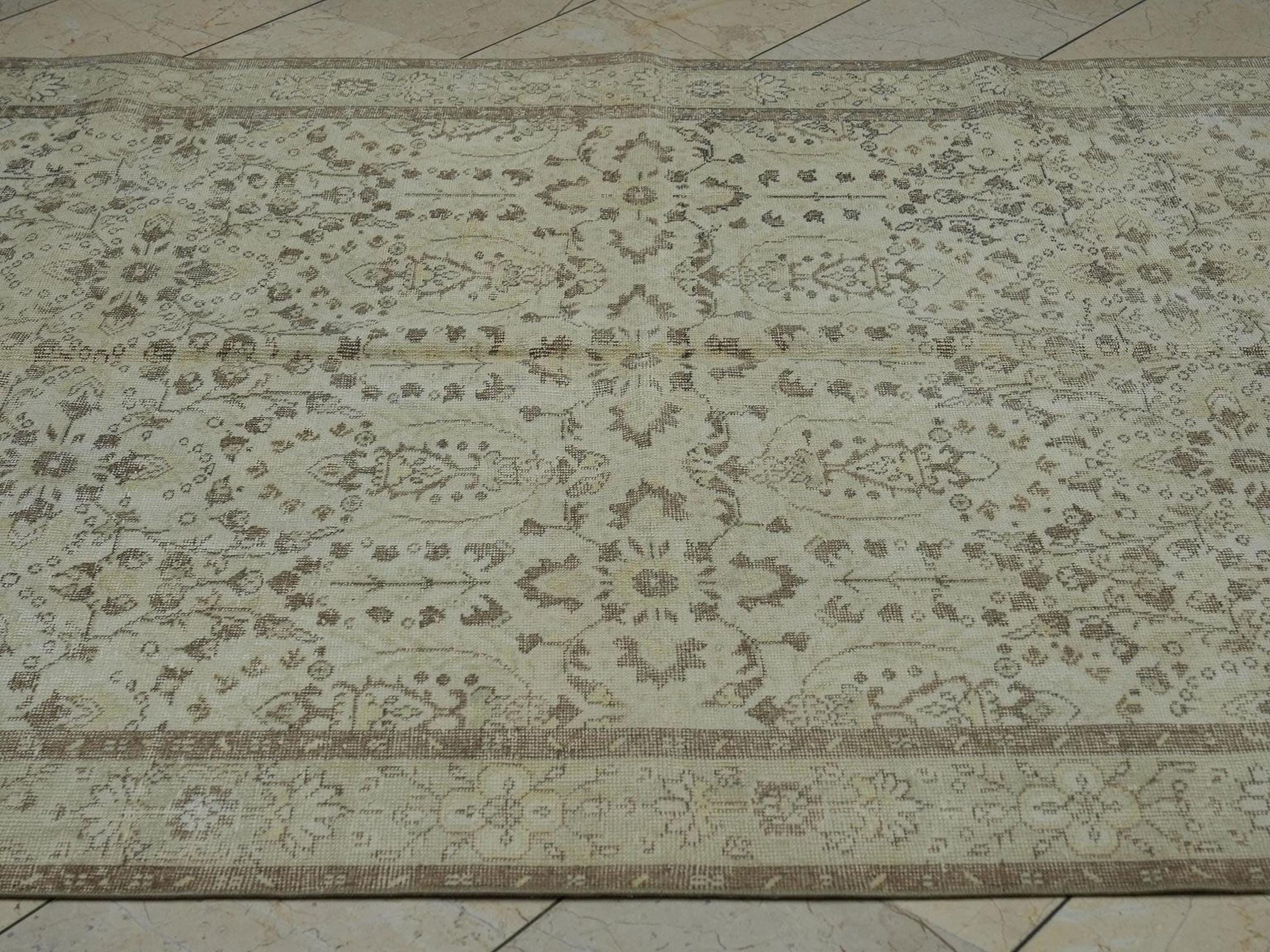 Vintage Oushak Turkish Rug: Brown Beige Wool Carpet (5,5"x9,4" Feet)