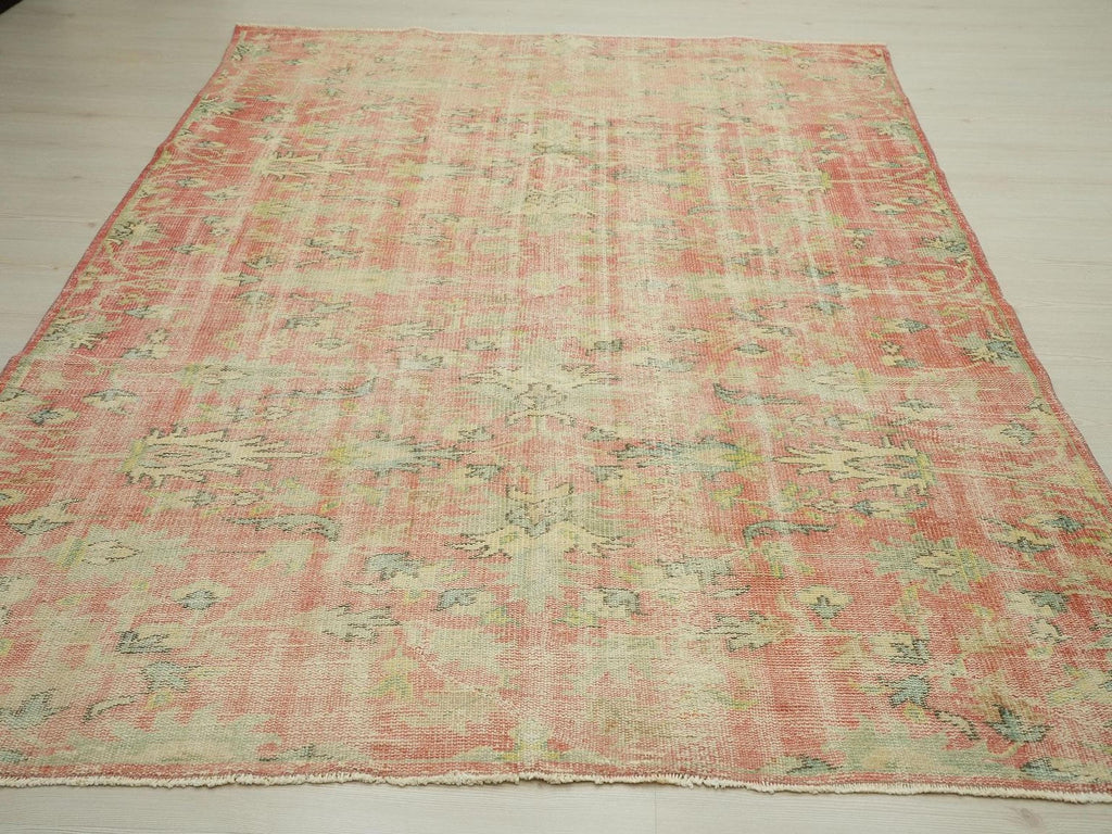 6x9 Floral Vintage Oushak Rug: Handmade Turkish Wool Carpet