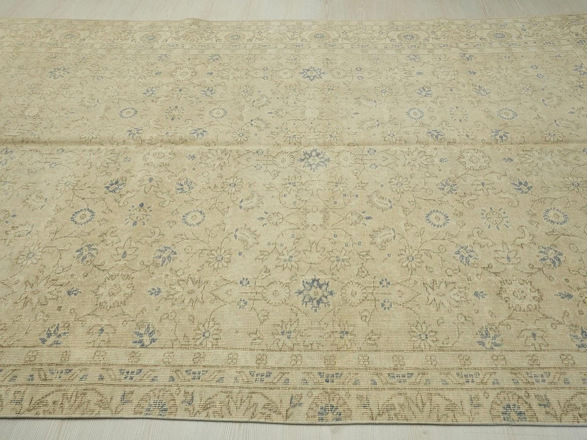 Handmade Beige Oushak Rug: Mid Century Modern Turkish Wool Rugs 6.7x10.3 ft.
