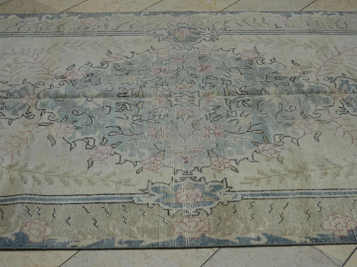 Vintage Oushak Wool Rug 5x8.5 ft: Gray Beige Turkish Carpet