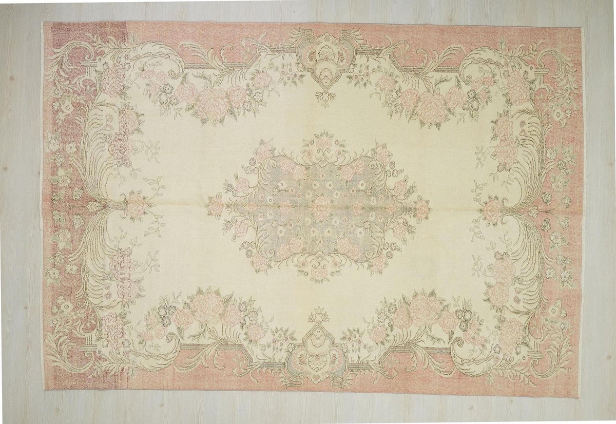 Floral Pattern Vintage Oushak Rug: 7x10 Turkish Wool Carpet