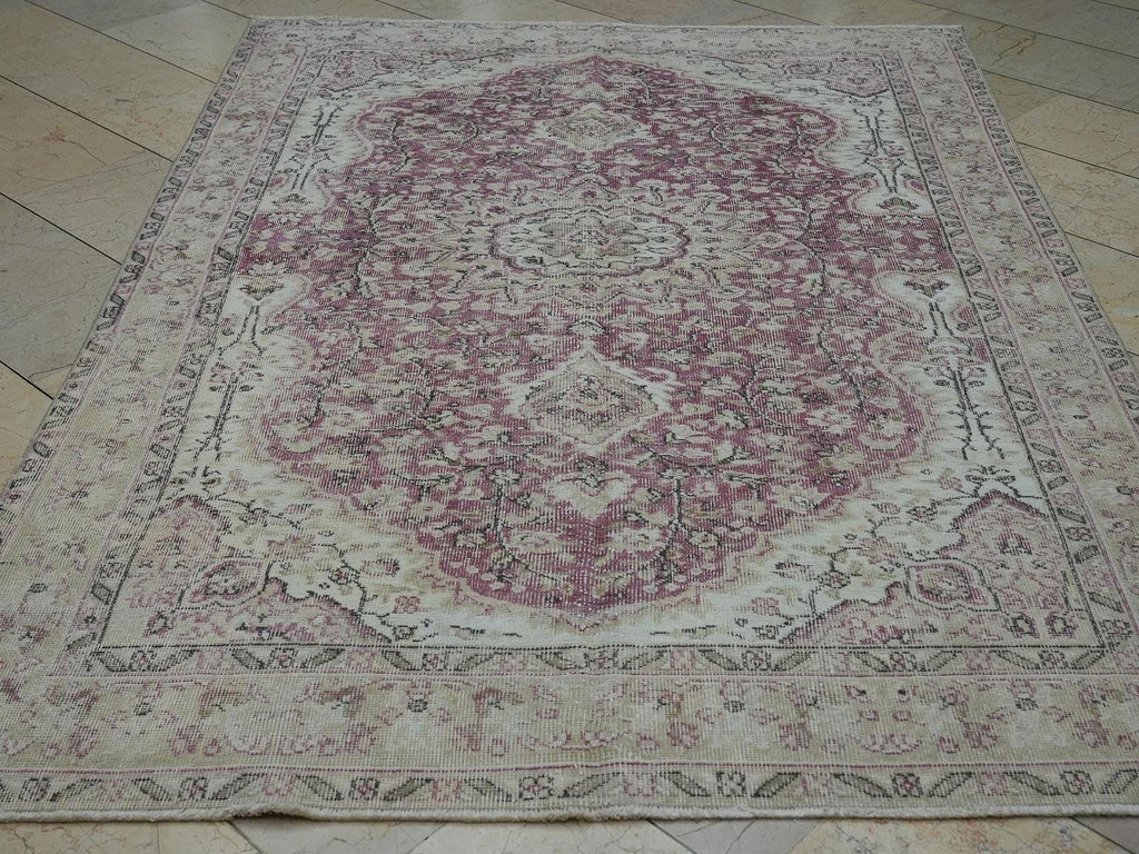 5x8 Vintage Turkish Oushak Rug: Handmade Wool Carpet