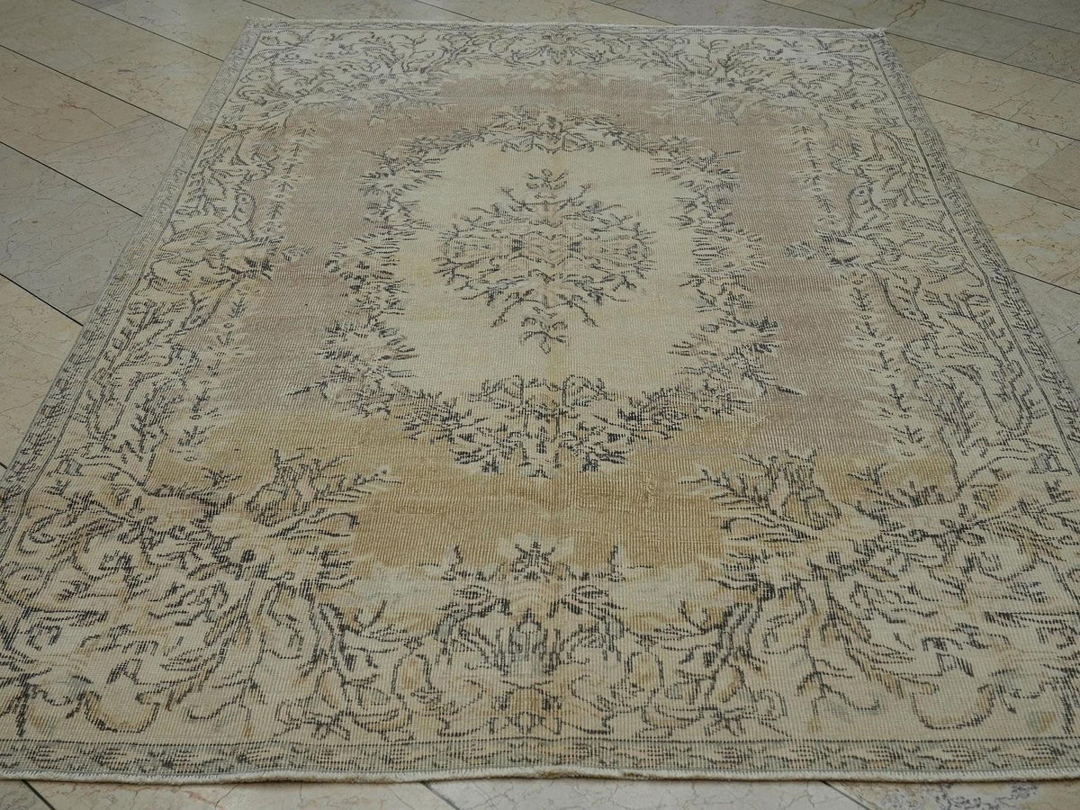 Handmade Oushak Wool Rug: Turkish Vintage Farmhouse Decor (5.4x7.9 ft)