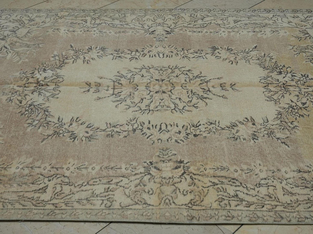 Handmade Oushak Wool Rug: Turkish Vintage Farmhouse Decor (5.4x7.9 ft)